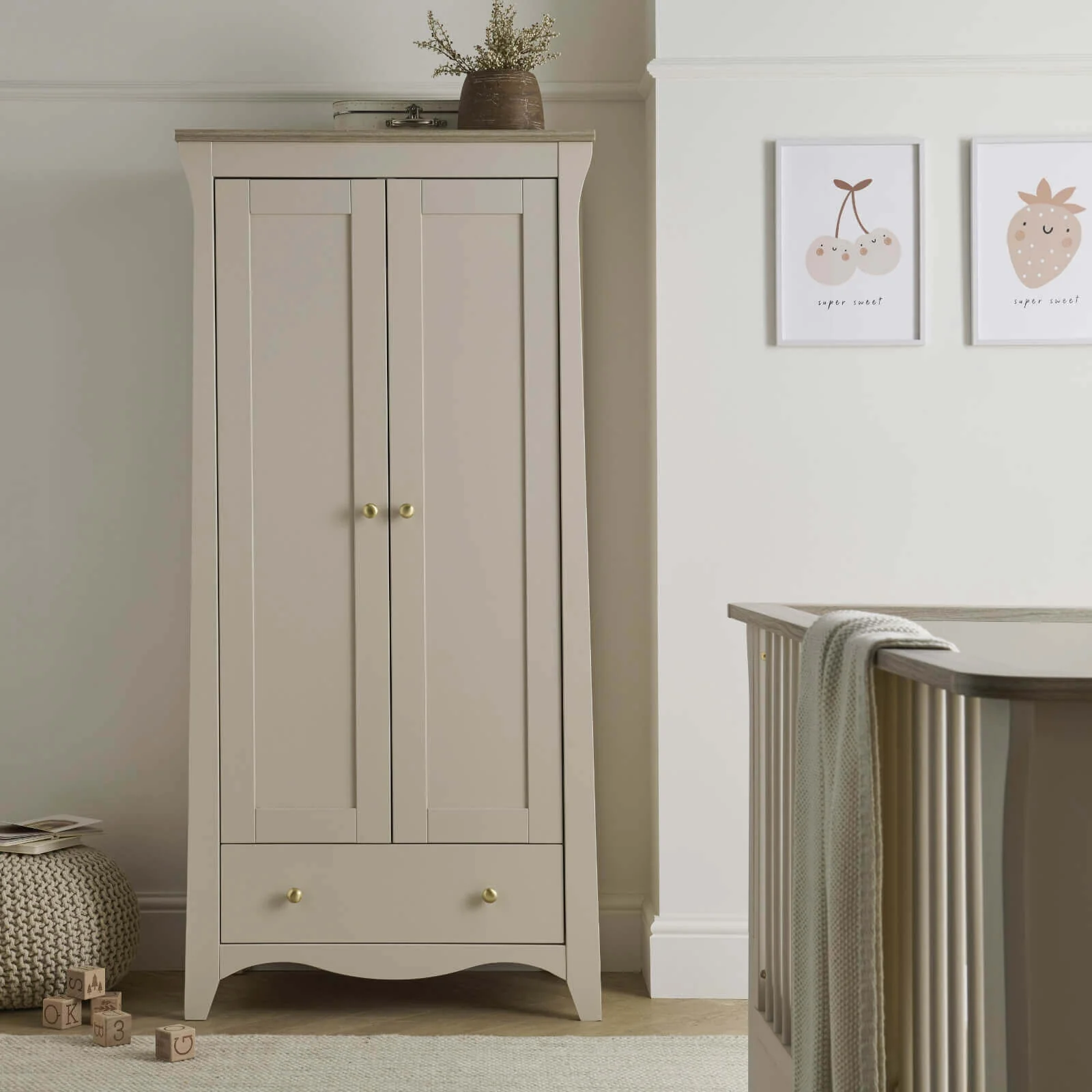 CuddleCo Clara 3 Piece Nursery Furniture Set - Image 7