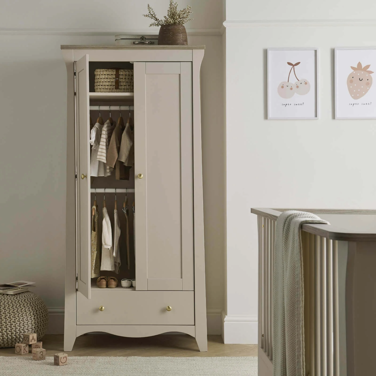 CuddleCo Clara 3 Piece Nursery Furniture Set - Image 8