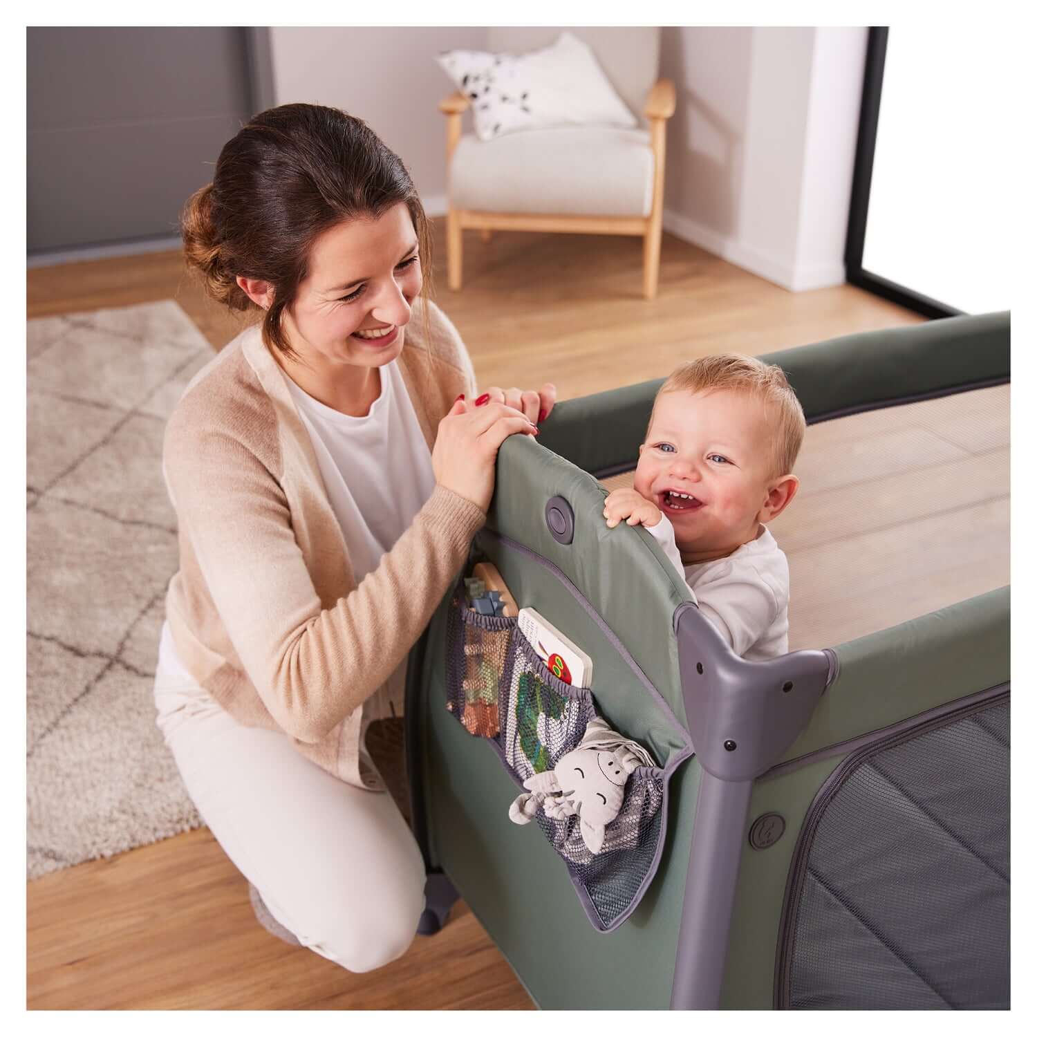 Hauck Play N Relax Center - Image 10
