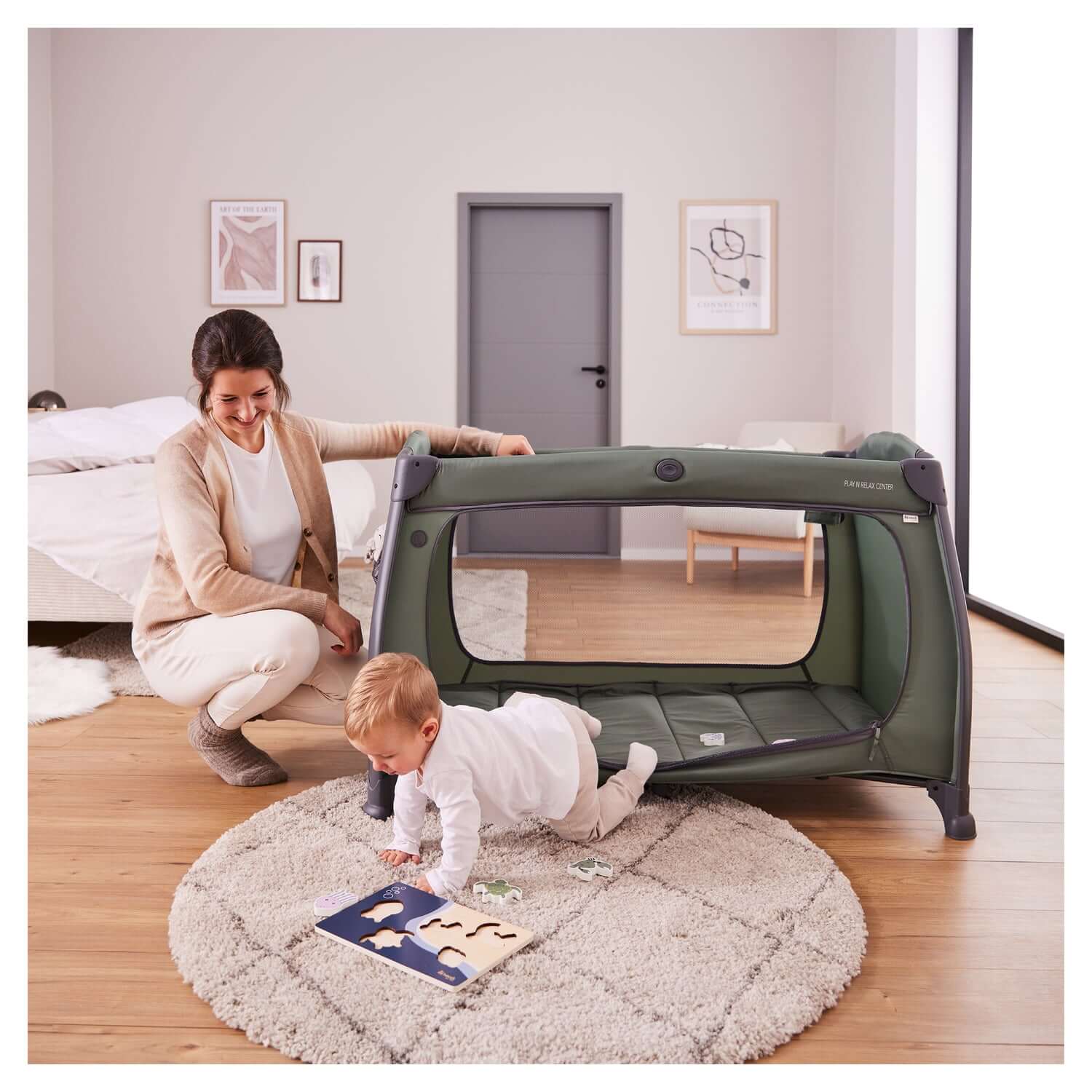 Hauck Play N Relax Center - Image 5