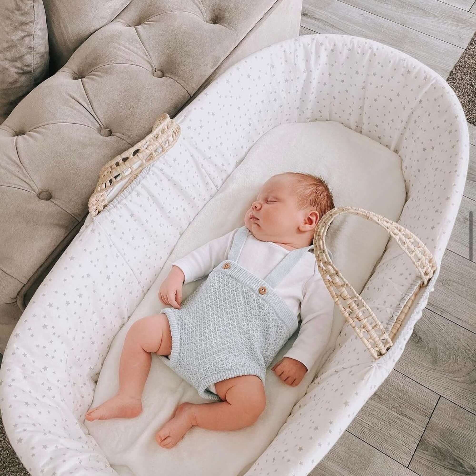 Special Buy - Star Palm Moses Basket with Stand Bundle - Image 4