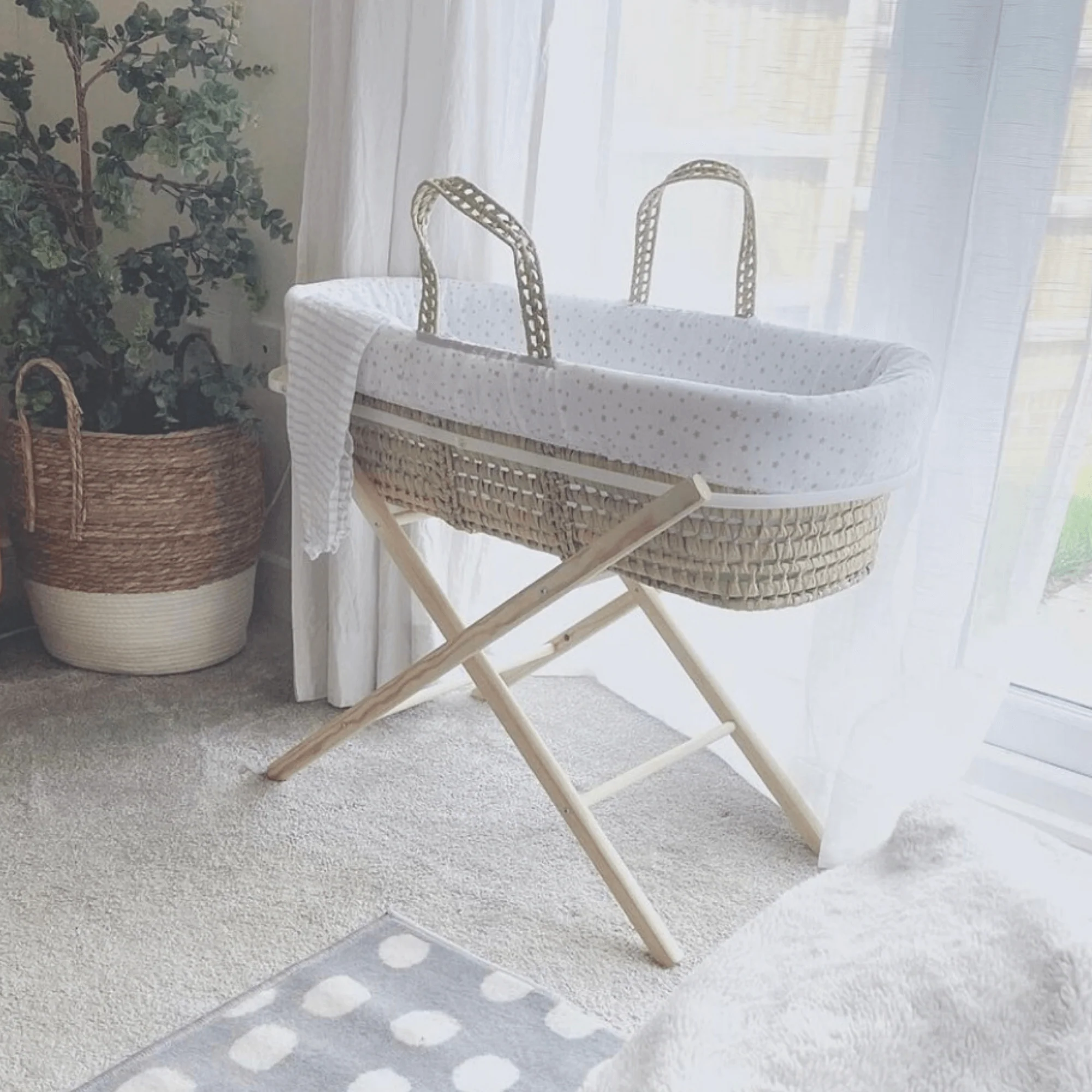 Special Buy - Star Palm Moses Basket with Stand Bundle - Image 6